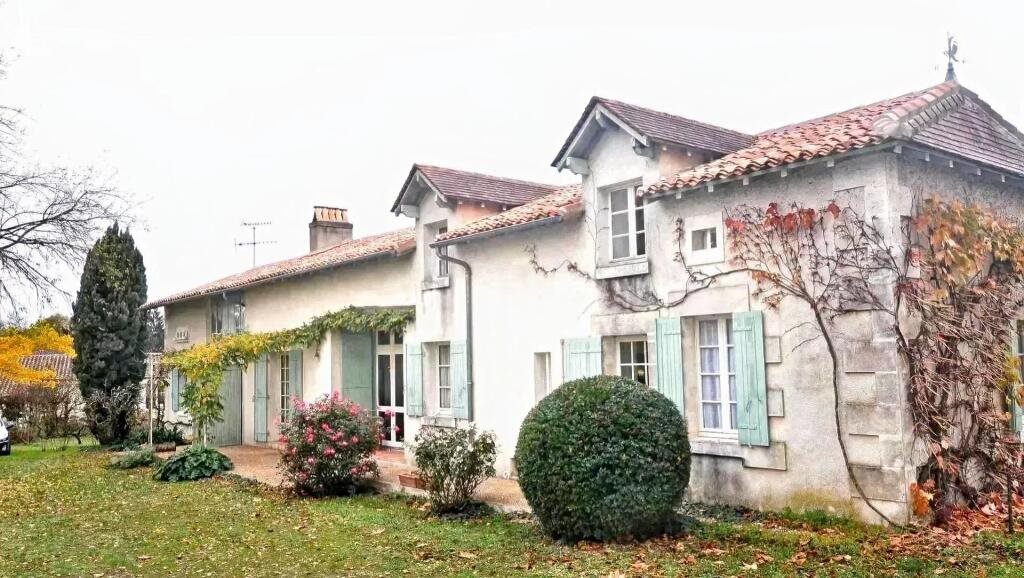 Maison à vendre, 207m², Saint-Aulaye
