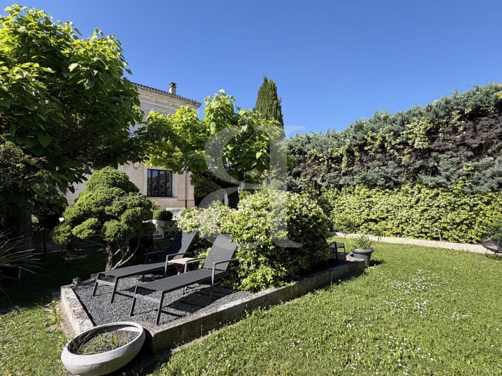 Maison à vendre, 218m², L'Isle-sur-la-Sorgue