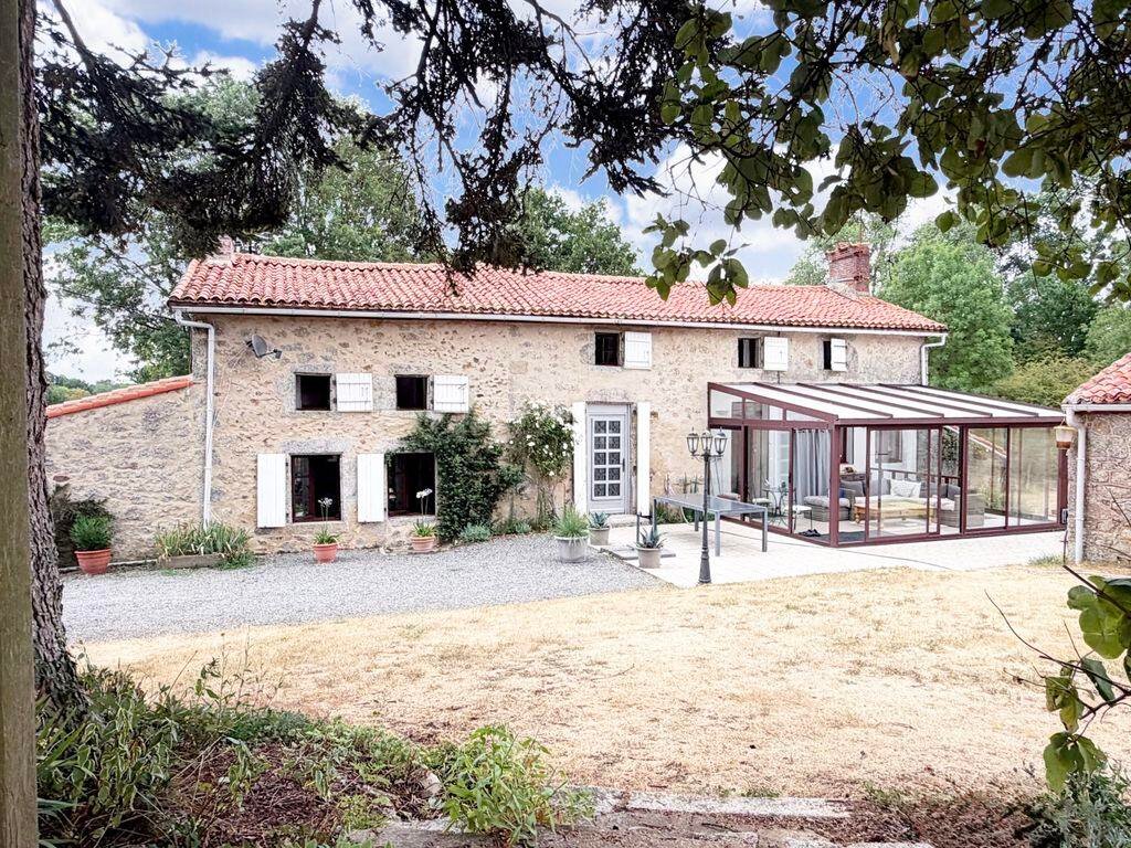 Maison à vendre, 4m², Vernoux-en-Gâtine