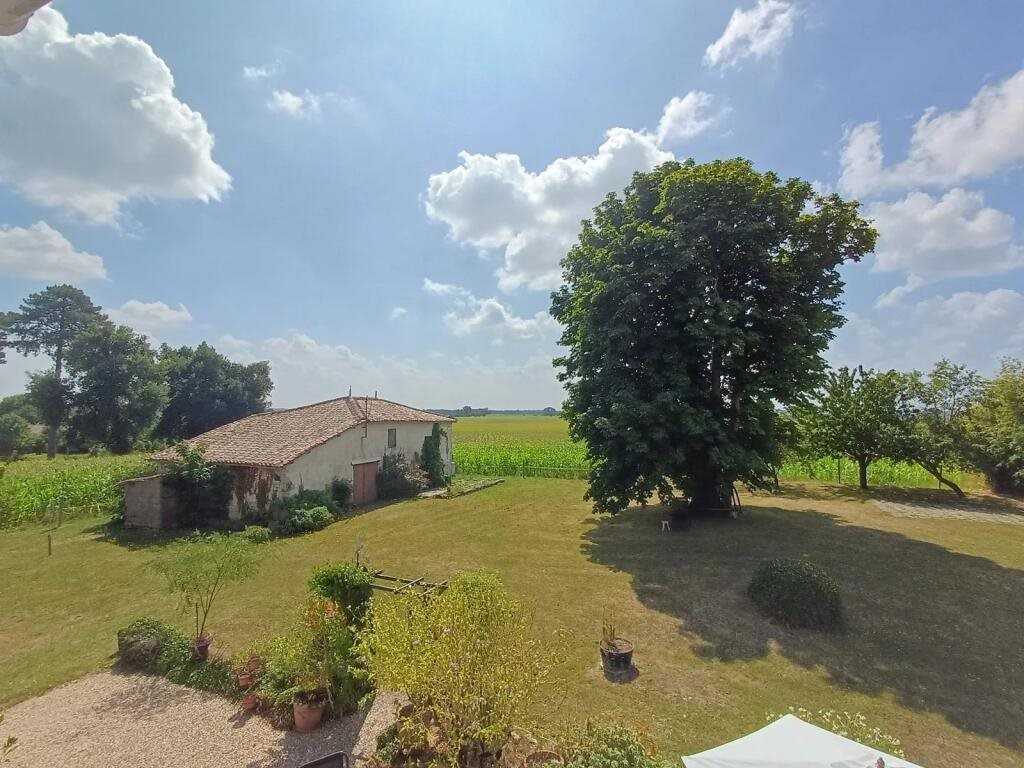 Maison à vendre, 215m², Nieul-le-Virouil