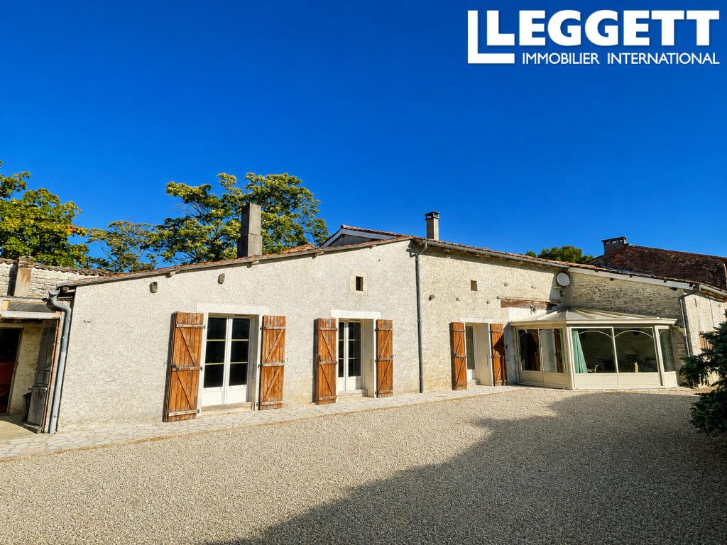 Maison à vendre, 171m², Saint-Amant-de-Boixe