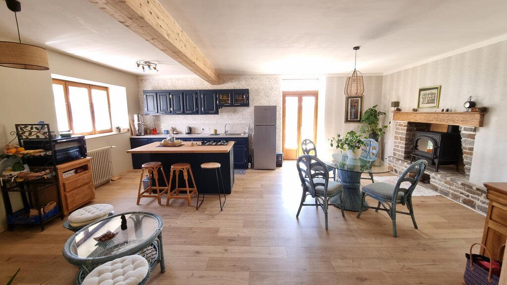 Maison à vendre, 4m², Saint-Pardoux-la-Rivière