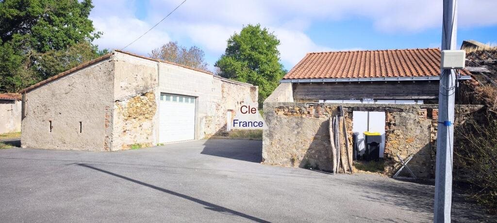 Maison à vendre, 3030m², Tillières