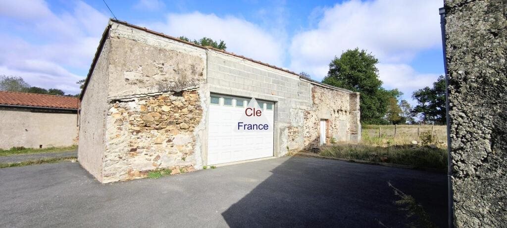 Maison à vendre, 3030m², Tillières
