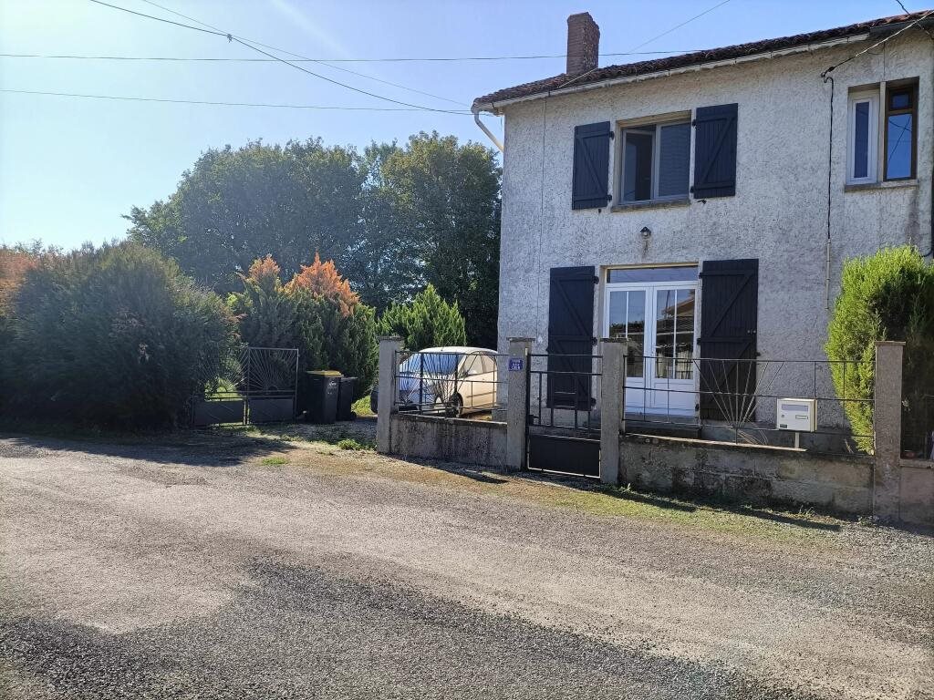 Maison à vendre, 72m², Gençay