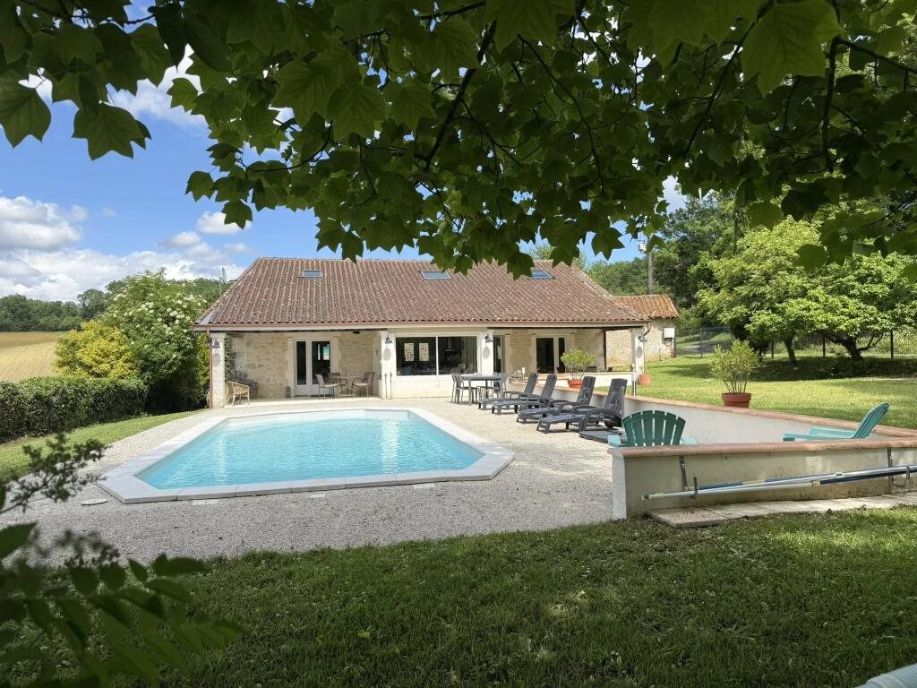 Maison à vendre, 116m², Pérignac