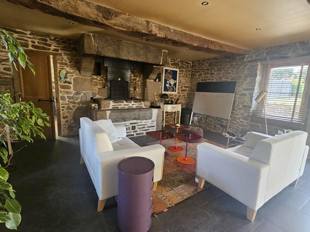 Maison à vendre, 3m², Cuguen