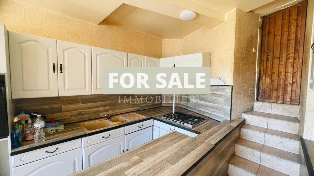 Maison à vendre, 2m², Fresnay-sur-Sarthe
