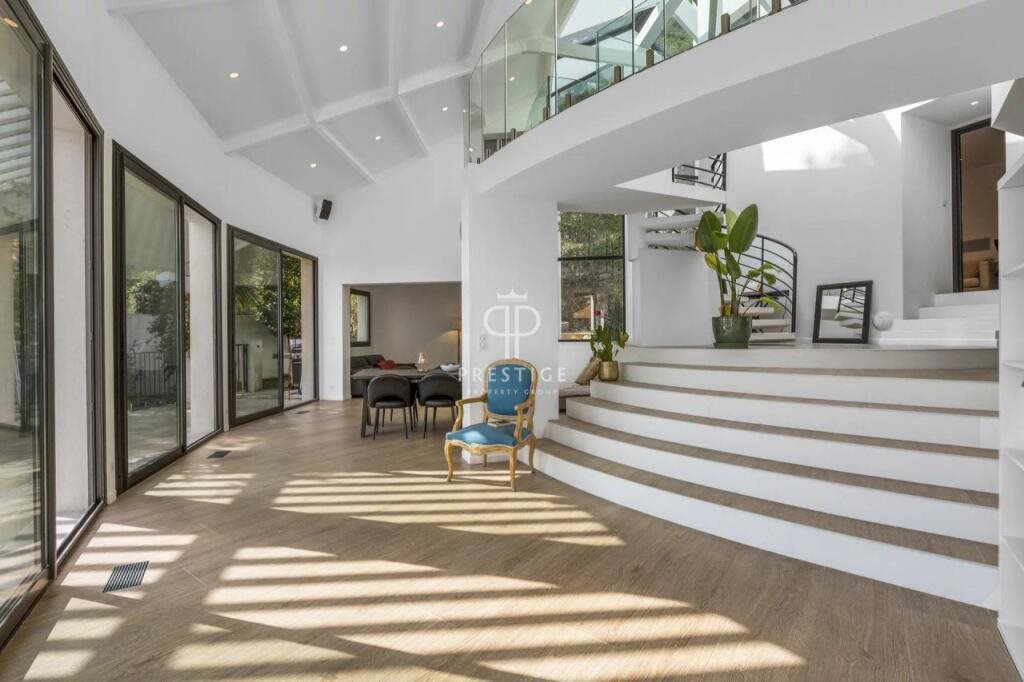 Maison à vendre, 214m², Grasse