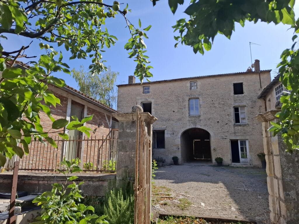 Maison à vendre, 271m², Saint-Maixent-l'École