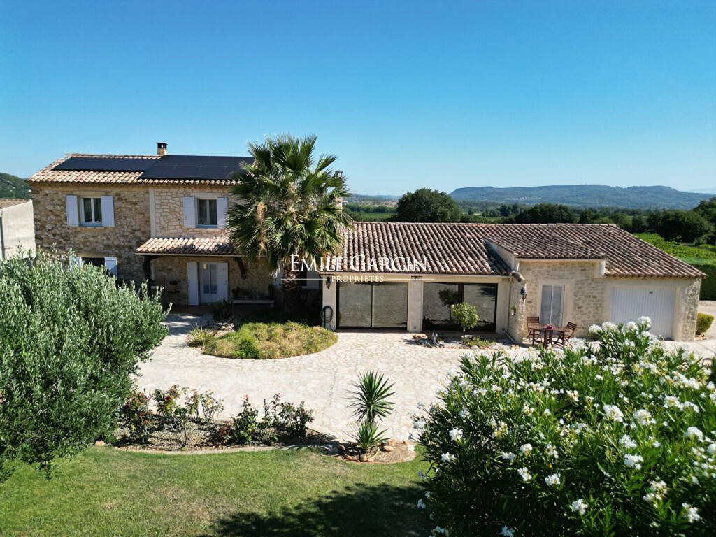 Maison à vendre, 4m², Connaux