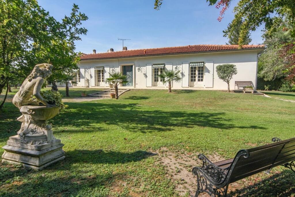Maison à vendre, 250m², Aigre