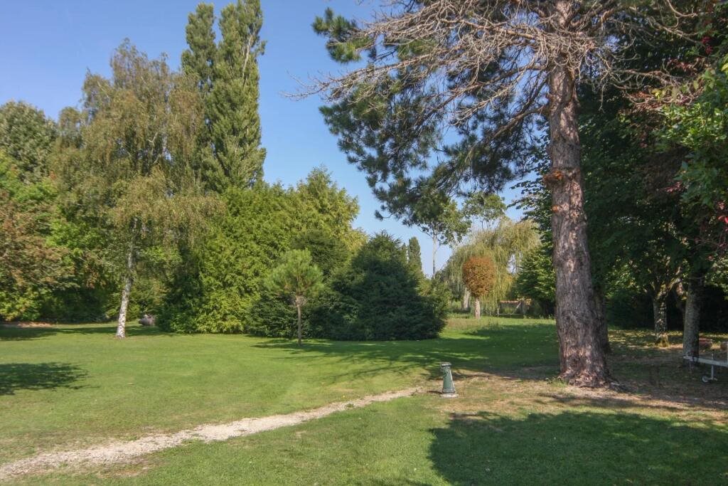 Maison à vendre, 250m², Aigre