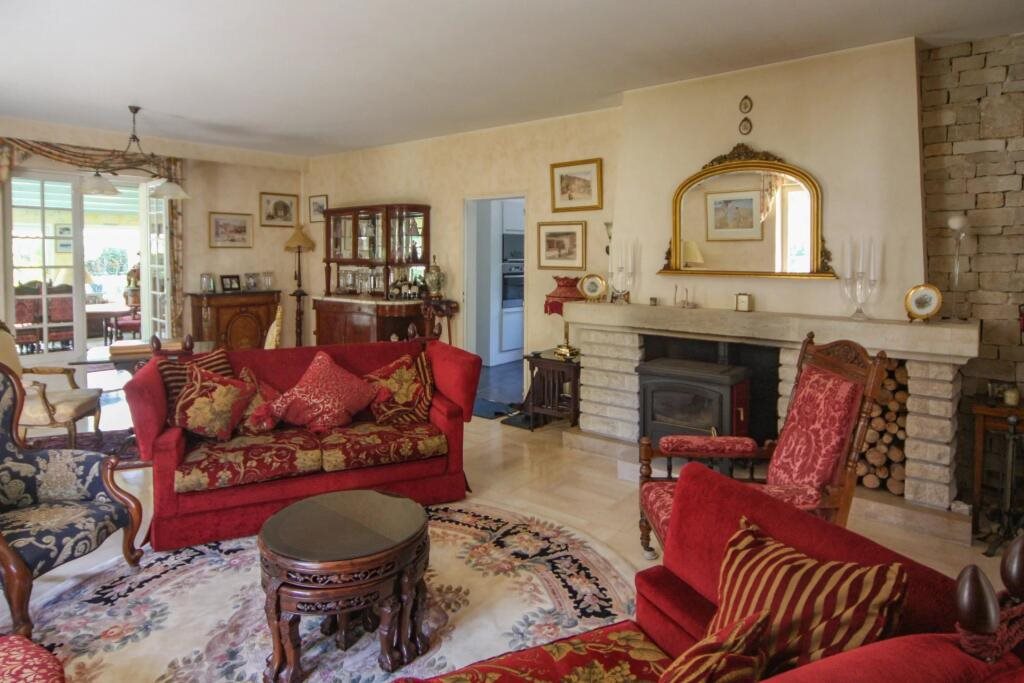 Maison à vendre, 250m², Aigre