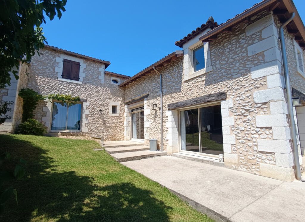 Maison à vendre, 4m², Neuvic