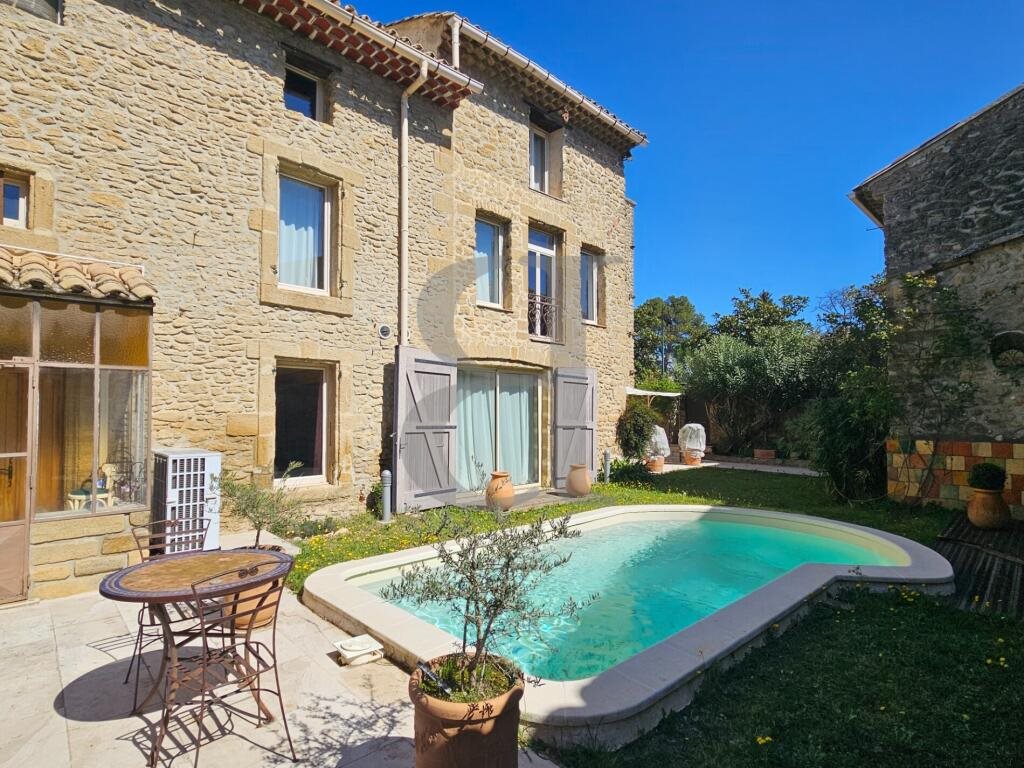 Maison à vendre, 398m², Sainte-Cécile-les-Vignes