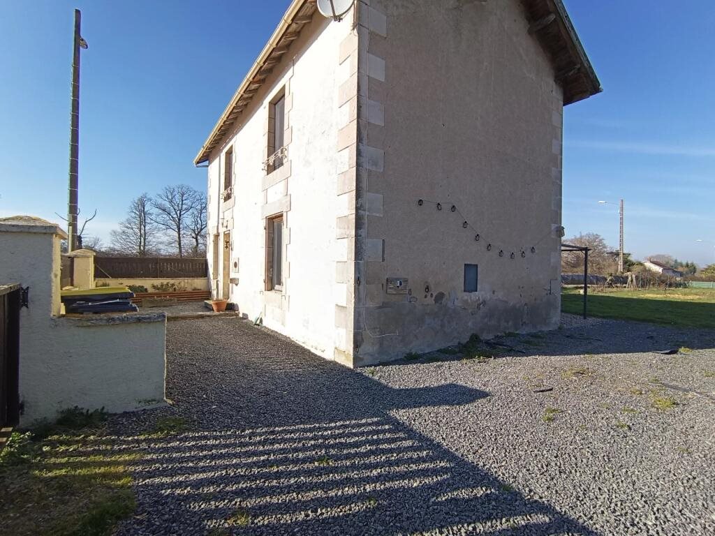 Maison à vendre, 89m², Saulgé