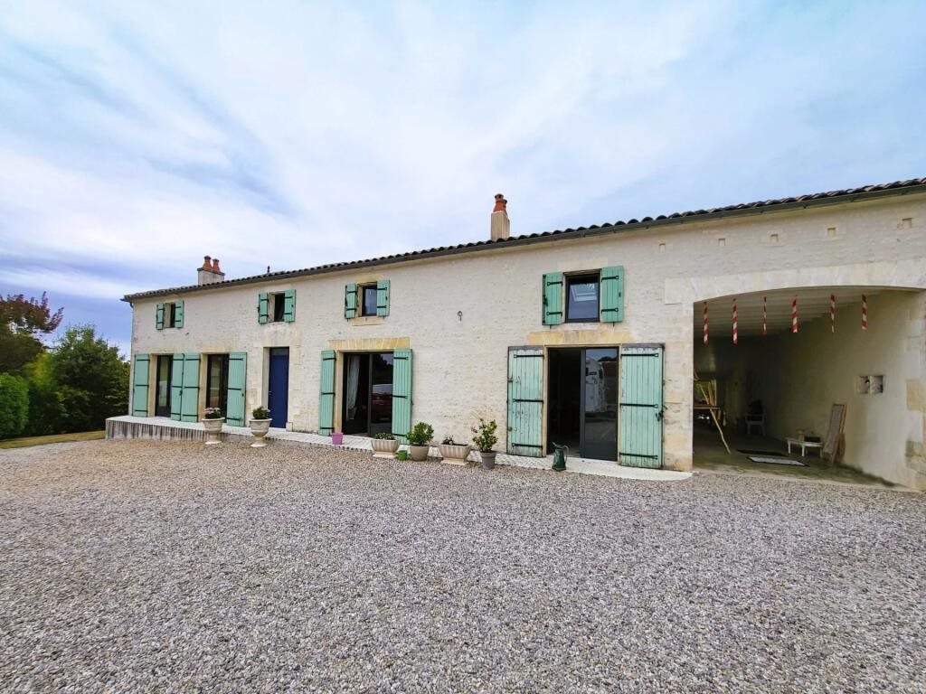Maison à vendre, 262m², Saint-Fort-sur-le-Né