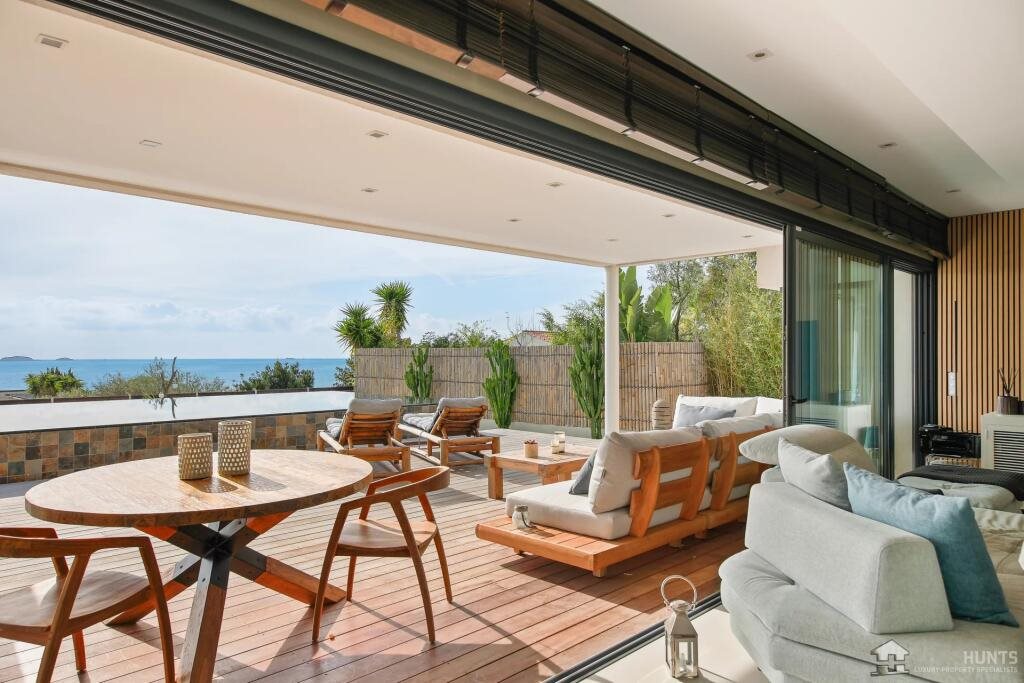 Maison à vendre, 248m², Carqueiranne