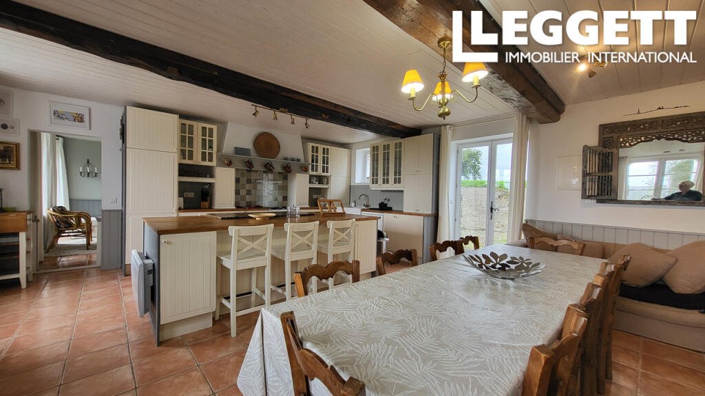 Maison à vendre, 136m², Barenton