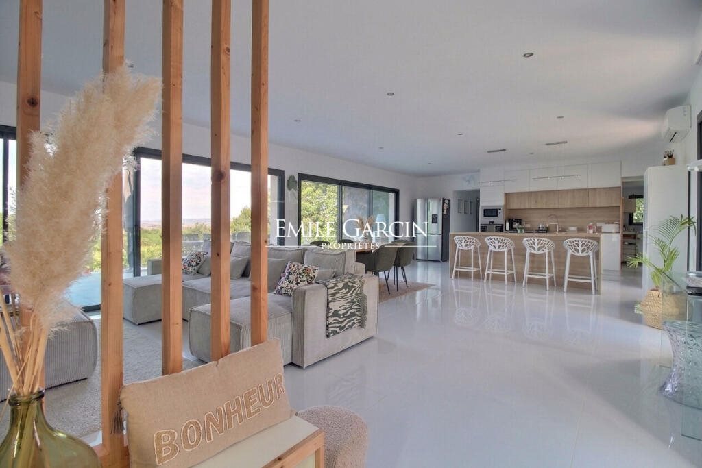 Maison à vendre, 4m², Barjac