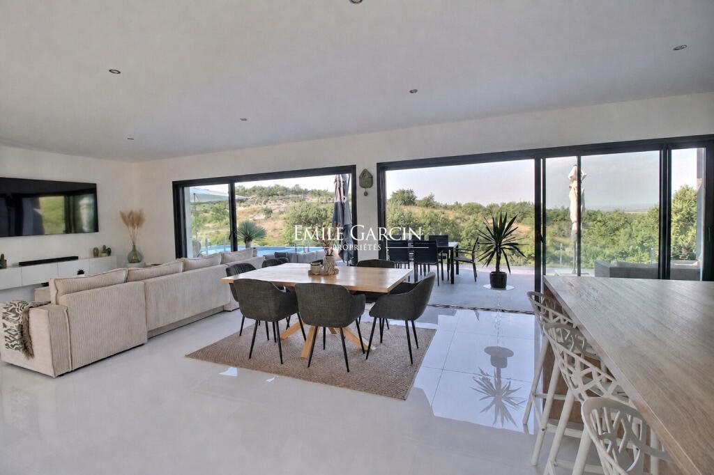 Maison à vendre, 4m², Barjac
