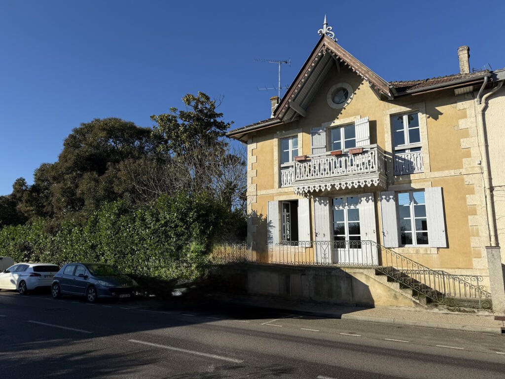 Maison à vendre, 165m², Gondrin