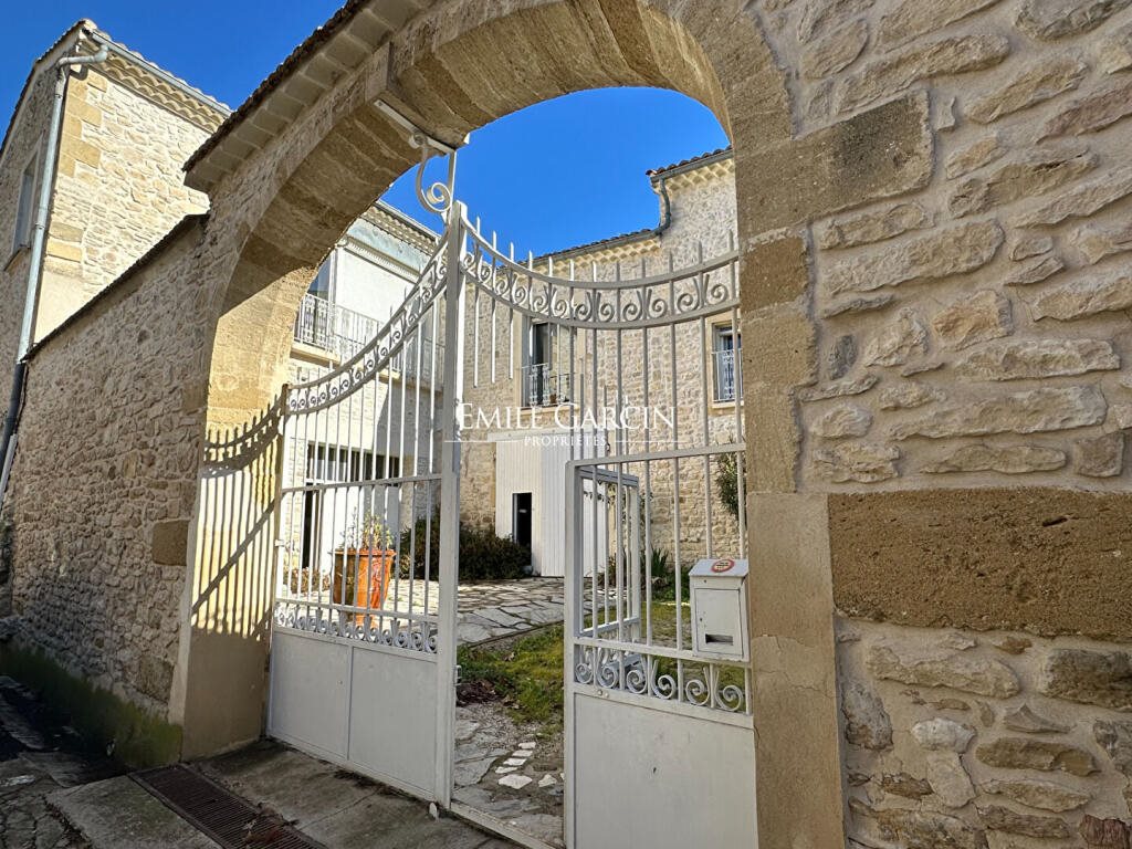 Maison à vendre, 4m², Nîmes