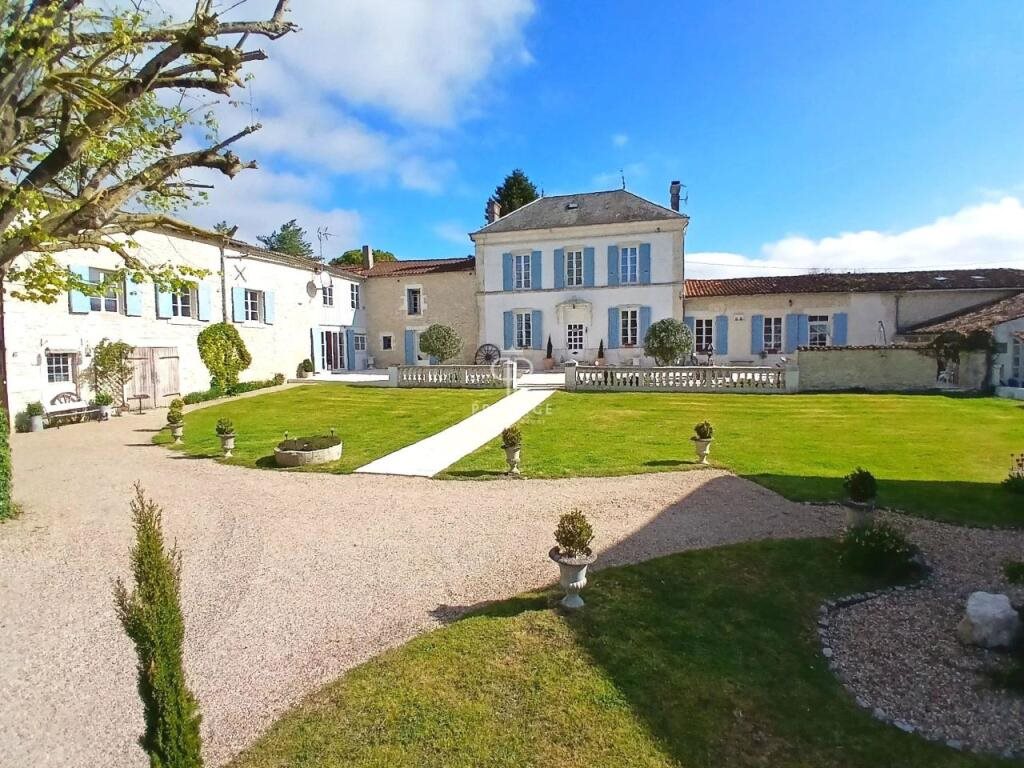 Maison à vendre, 470m², Saint-Jean-d'Angély