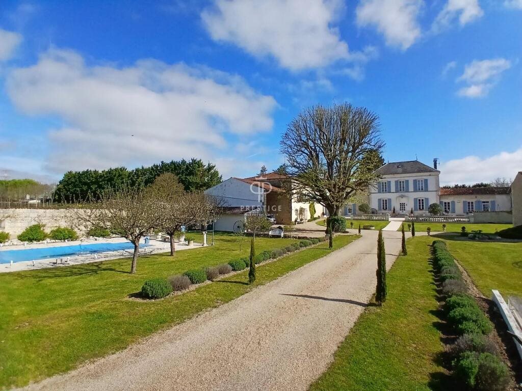 Maison à vendre, 470m², Saint-Jean-d'Angély