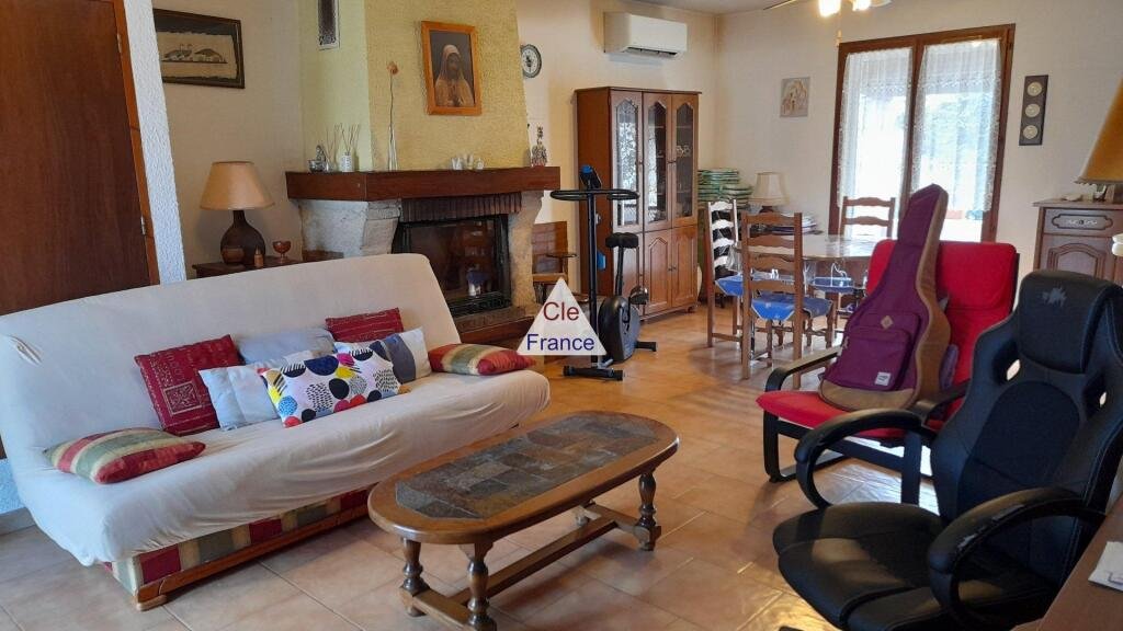 Maison à vendre, 3m², Arles