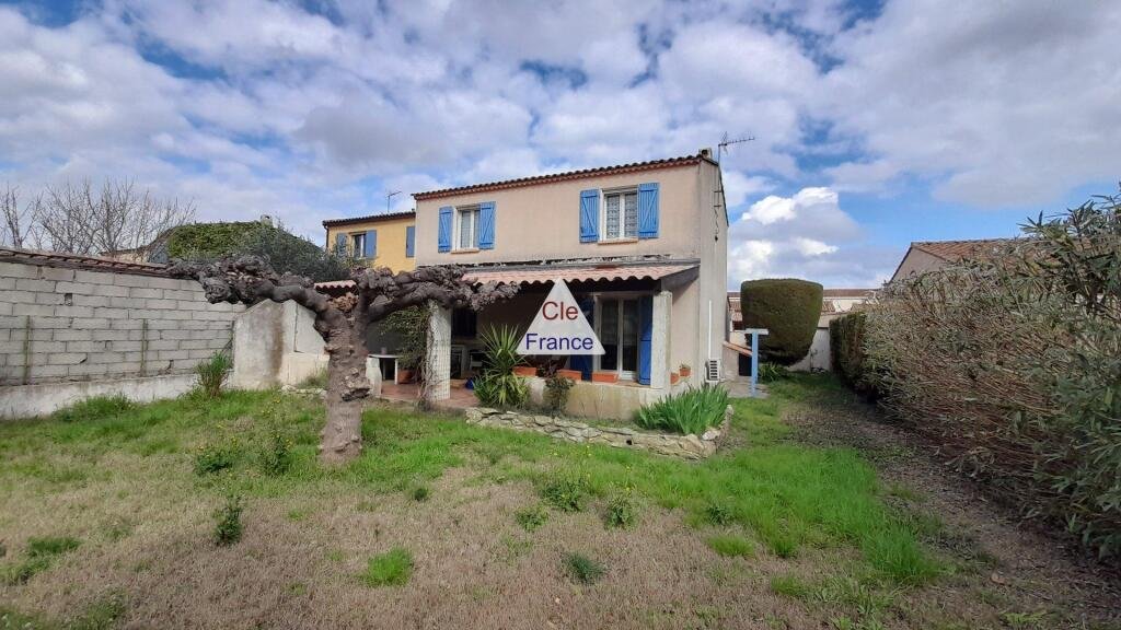Maison à vendre, 3m², Arles