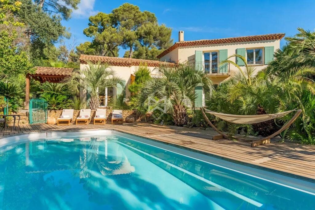 Maison à vendre, 200m², La Londe-les-Maures