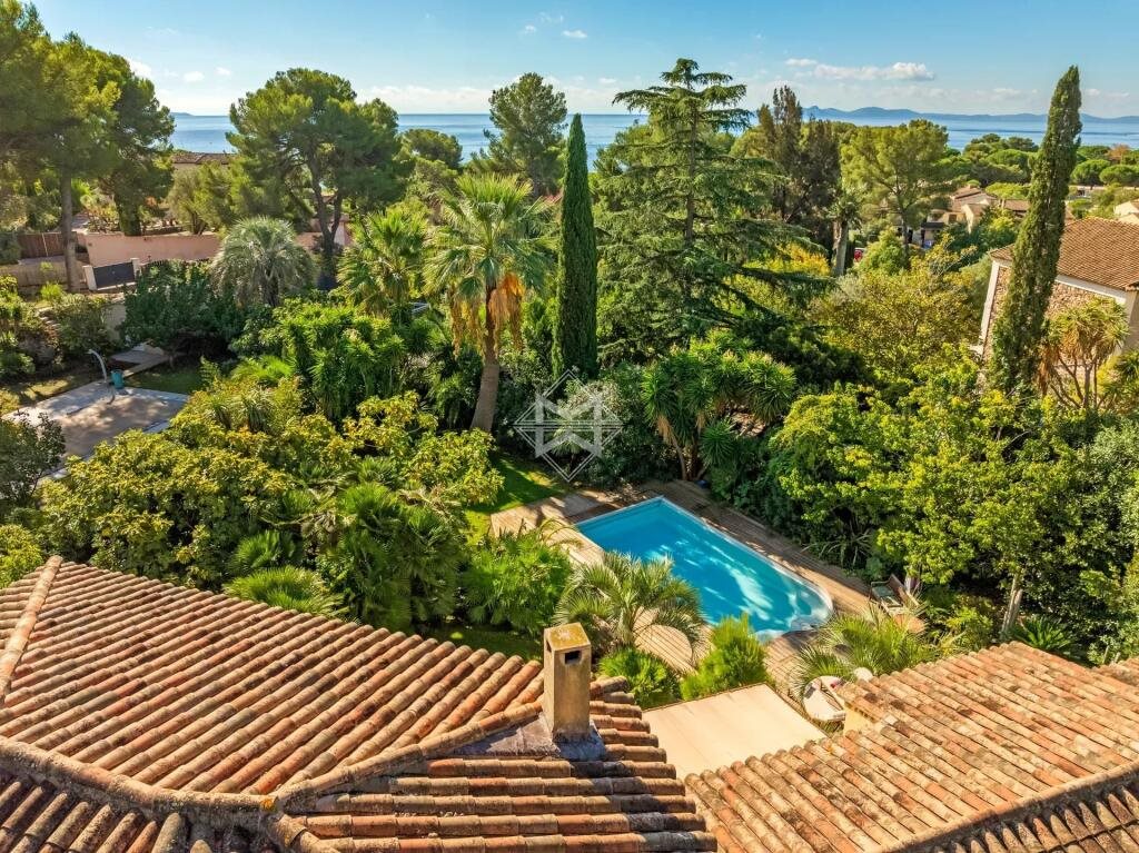 Maison à vendre, 200m², La Londe-les-Maures