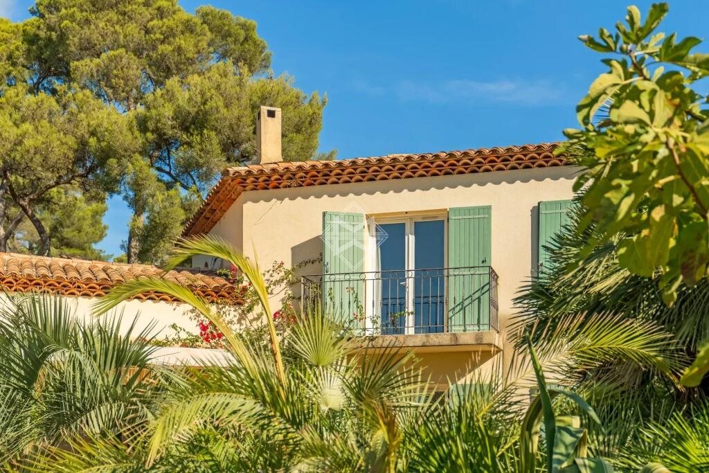 Maison à vendre, 200m², La Londe-les-Maures
