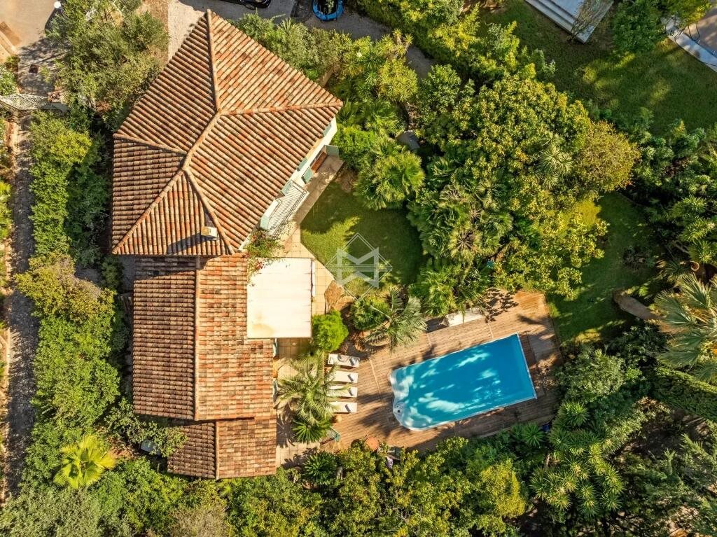 Maison à vendre, 200m², La Londe-les-Maures