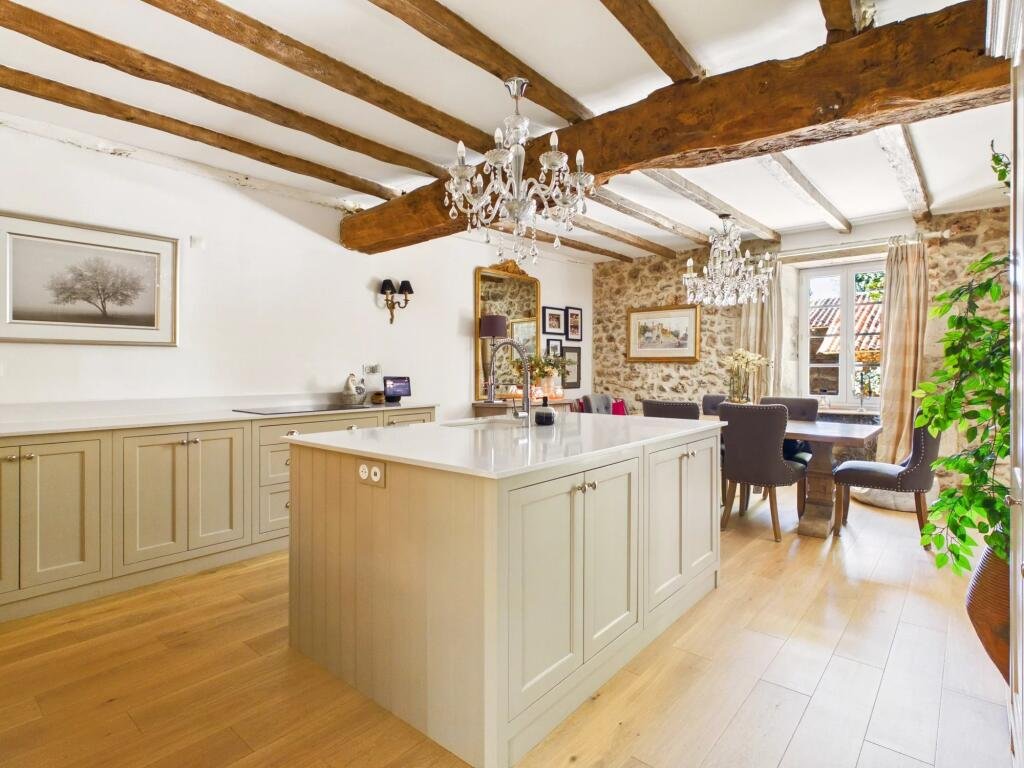 Maison à vendre, 180m², Montbron