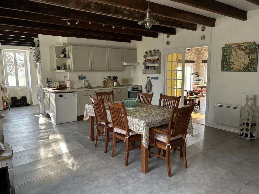 Maison à vendre, 225m², Angoulême