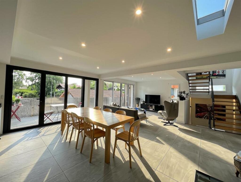 Maison à vendre, 189m², Divonne-les-Bains
