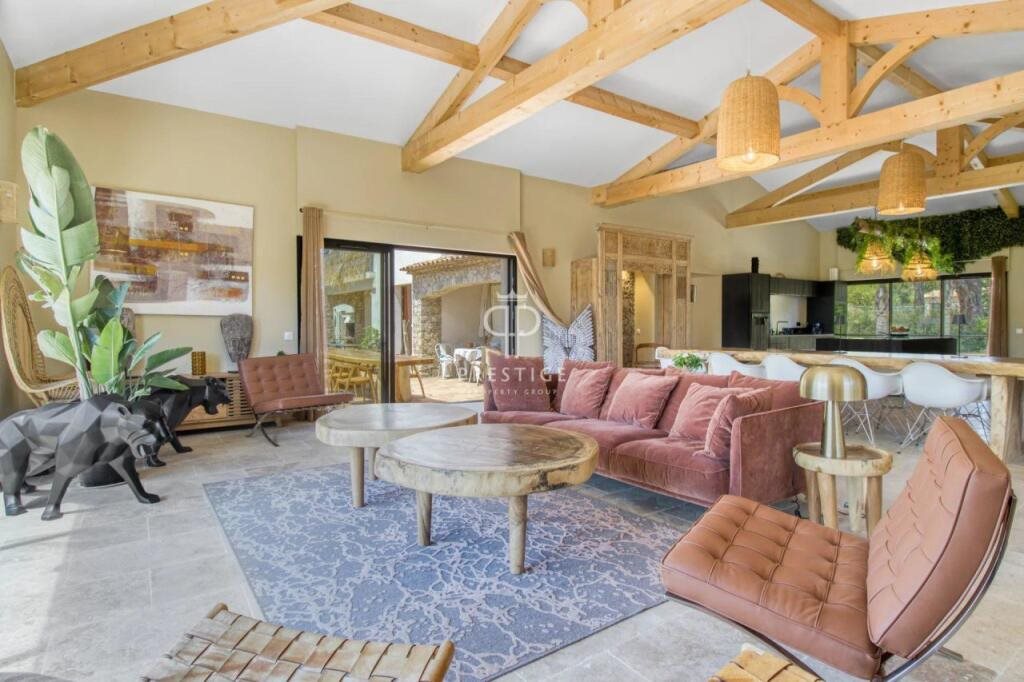 Maison à vendre, 300m², Grimaud