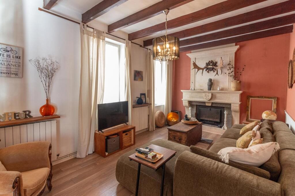 Maison à vendre, 255m², Hiersac