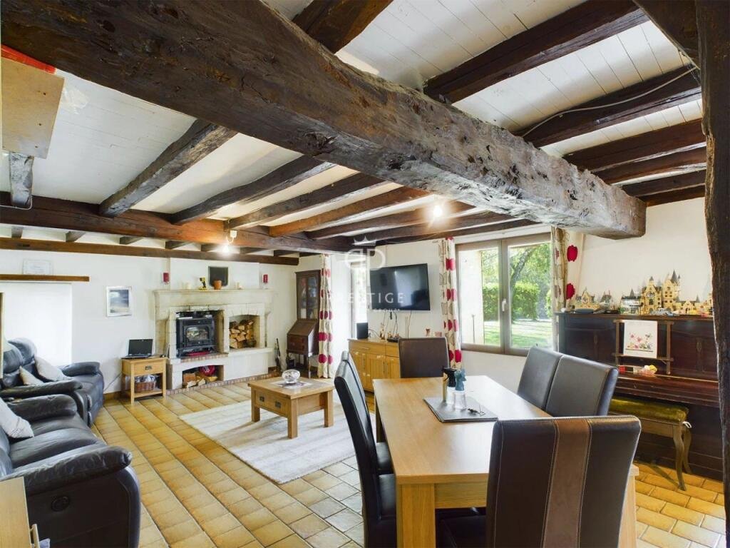 Maison à vendre, 557m², Chasseneuil-sur-Bonnieure