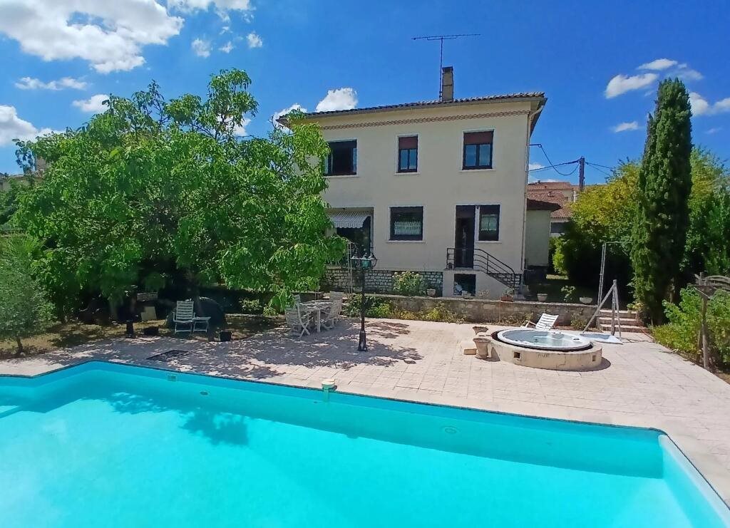 Maison à vendre, 172m², Cognac