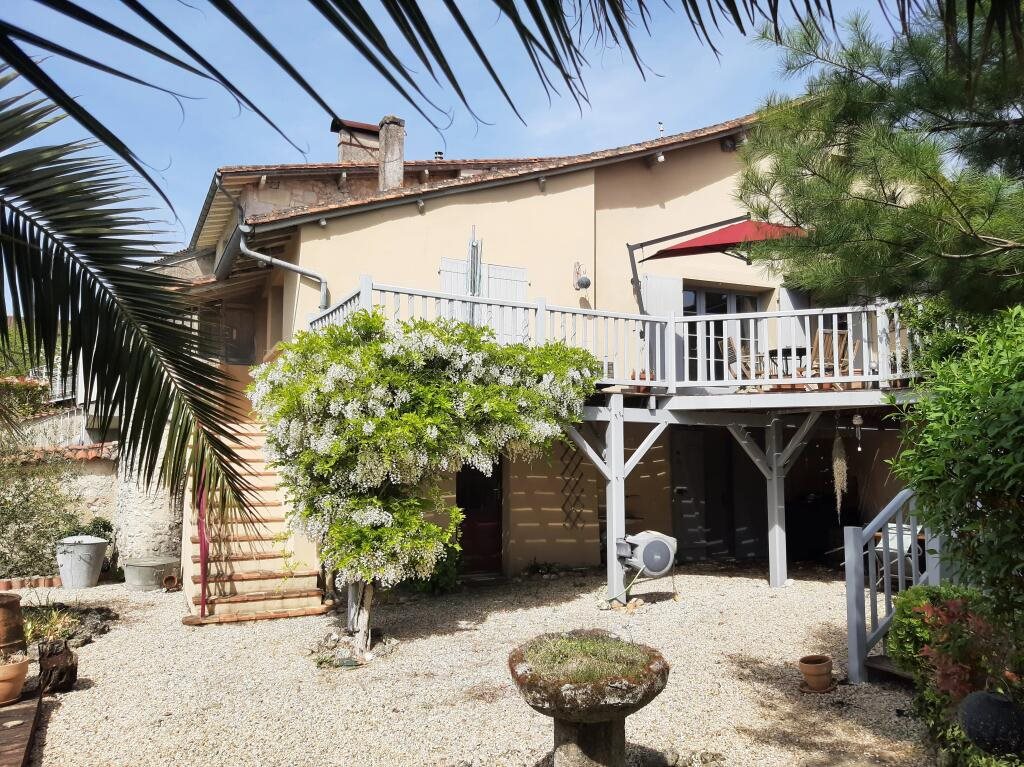 Maison à vendre, 134m², Aubeterre-sur-Dronne