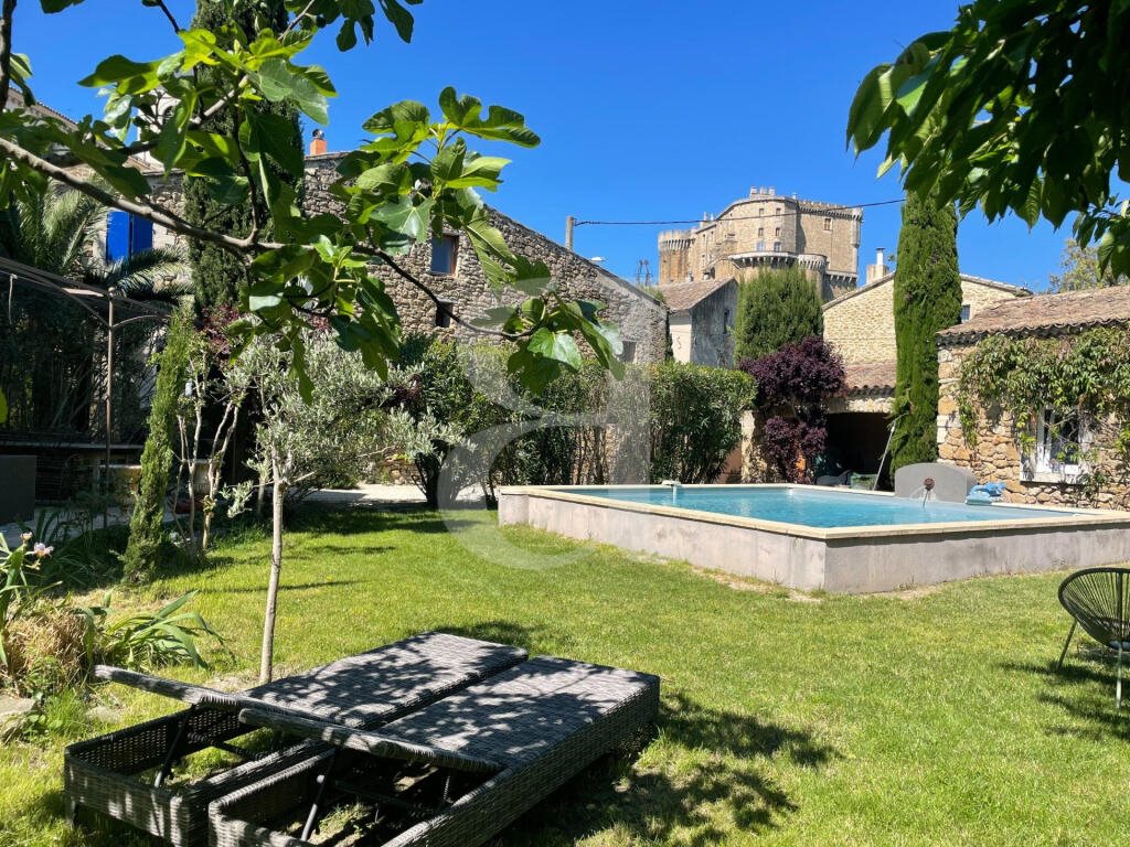 Maison à vendre, 288m², Sainte-Cécile-les-Vignes