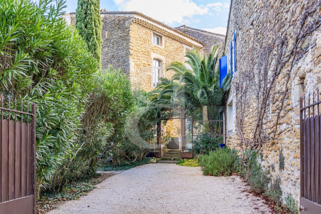Maison à vendre, 288m², Sainte-Cécile-les-Vignes