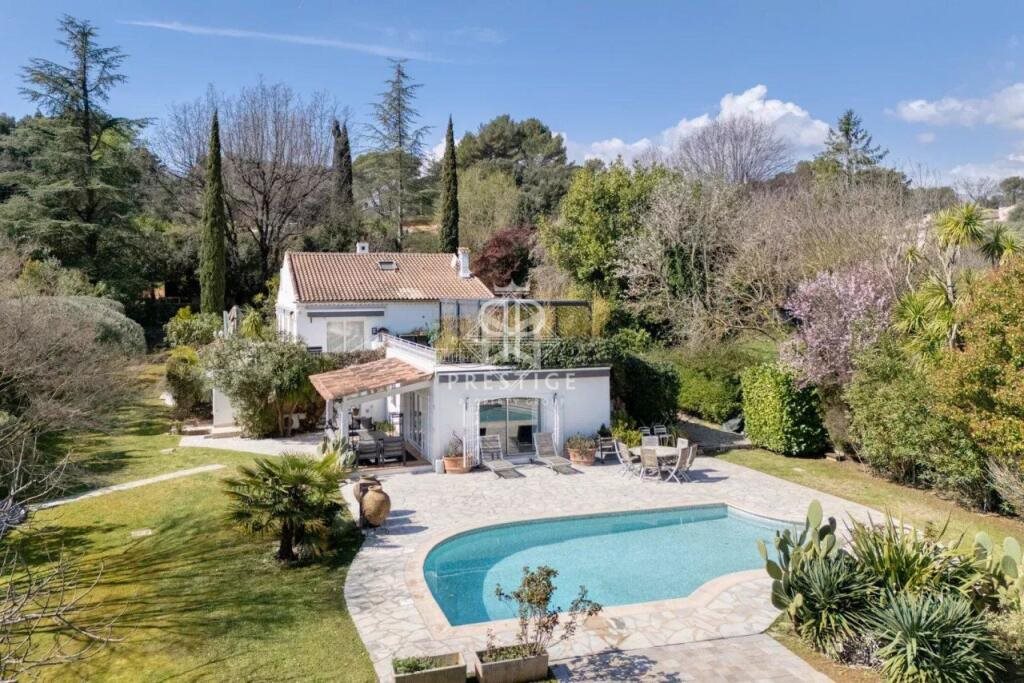 Maison à vendre, 214m², Roquefort-les-Pins