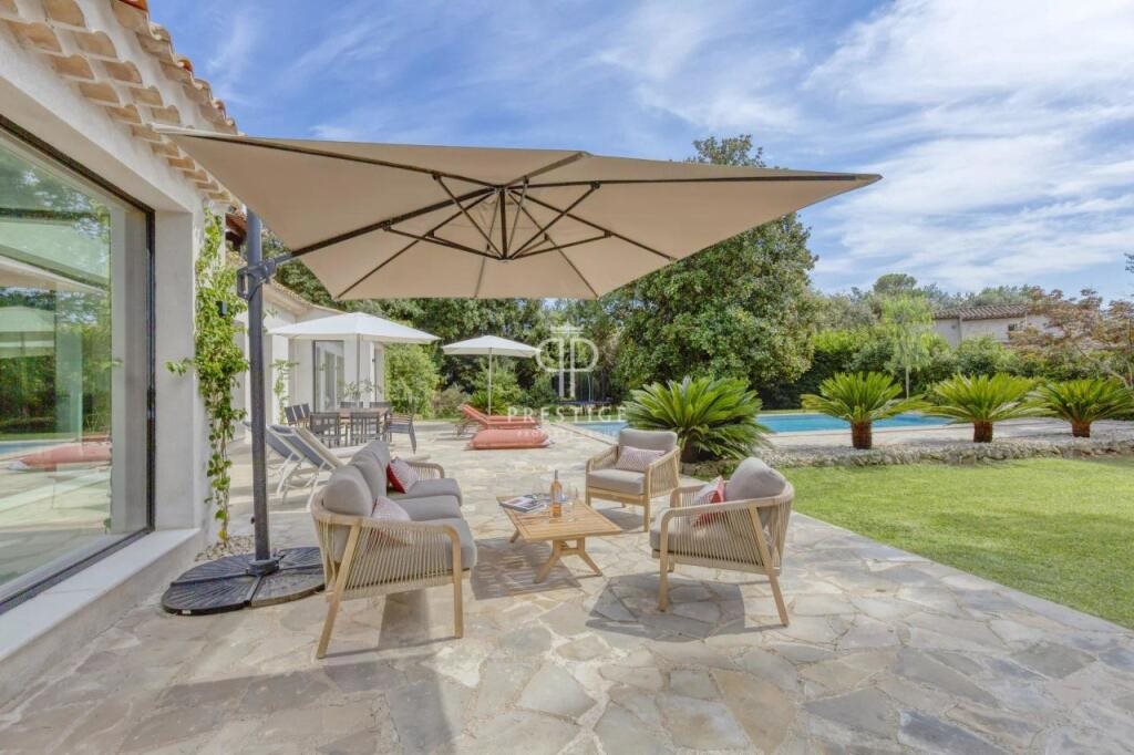 Maison à vendre, 220m², Roquefort-les-Pins