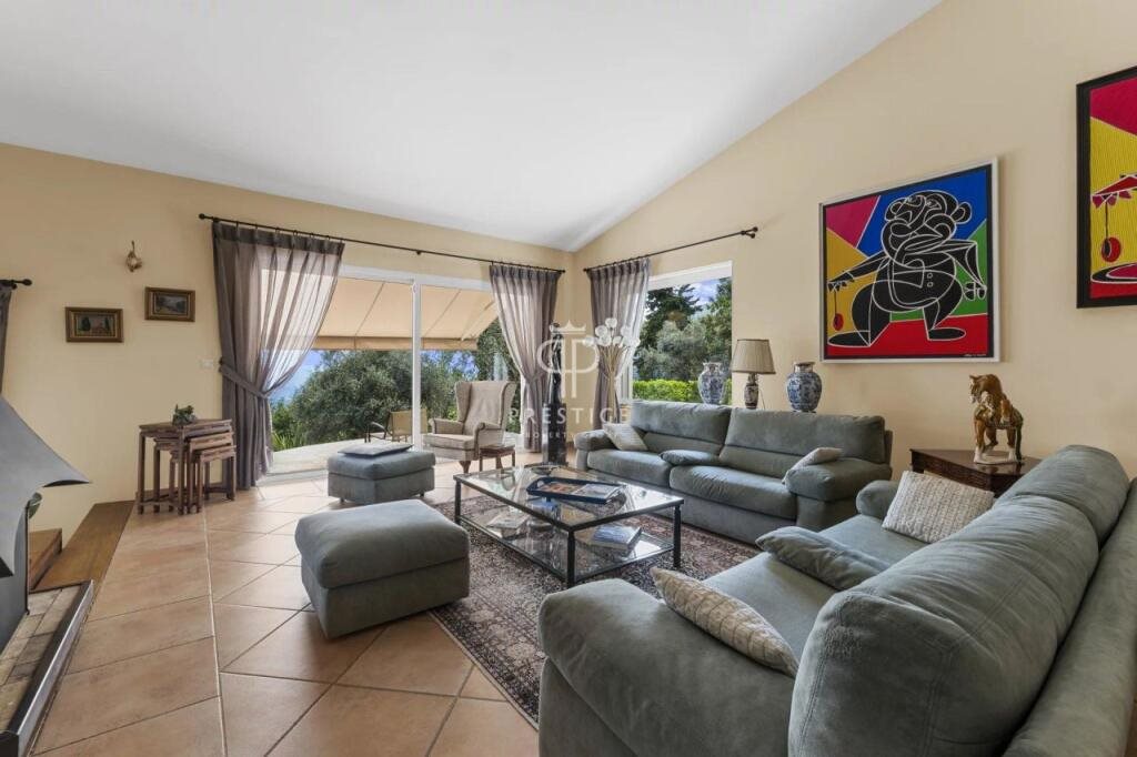 Maison à vendre, 240m², Grasse