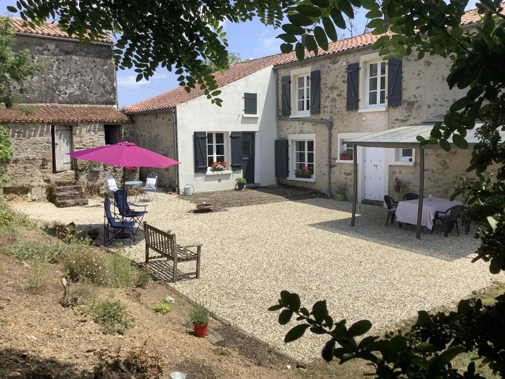 Maison à vendre, 176m², Saint-Cyr-des-Gâts